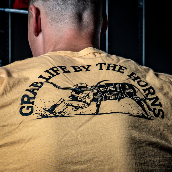 BY THE HORNS GRAPHIC TEE (MEN)