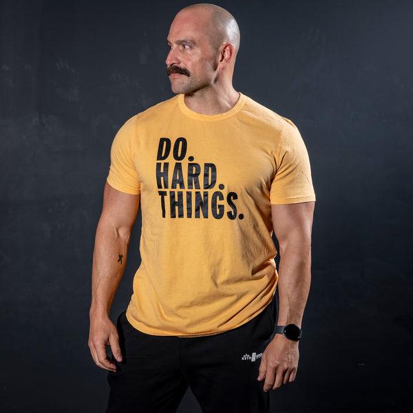 DO HARD THINGS GRAPHIC TEE (MEN)