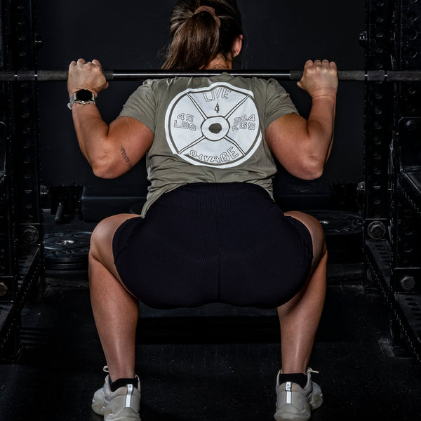 DO HARD THINGS GRAPHIC TEE (WOMEN)