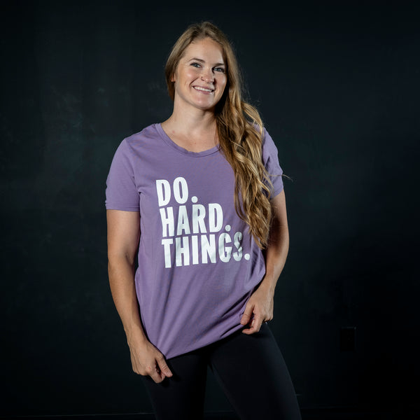 DO HARD THINGS GRAPHIC TEE (WOMEN)