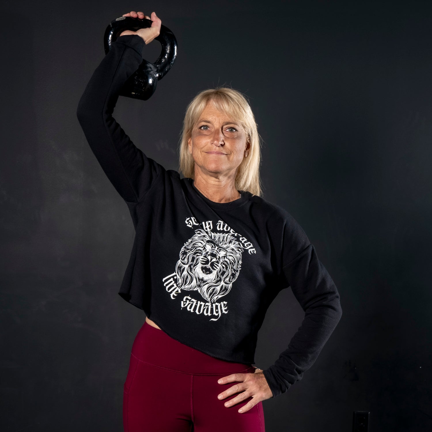 SCREW AVERAGE, LIVE SAVAGE (BLACK CROP-TOP)